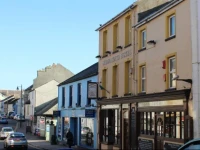Middlegate Hotel 