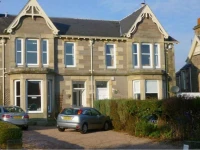 Rowanlea Guest House 4*