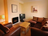 Clover Holidays - Leslie House 