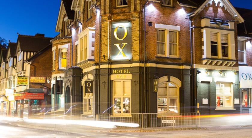 OX Hotel, Bar, & Grill 