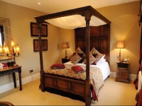 Ye Olde Bell Hotel 