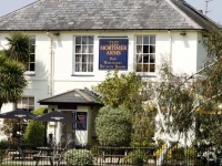 Mortimer Arms Inn 