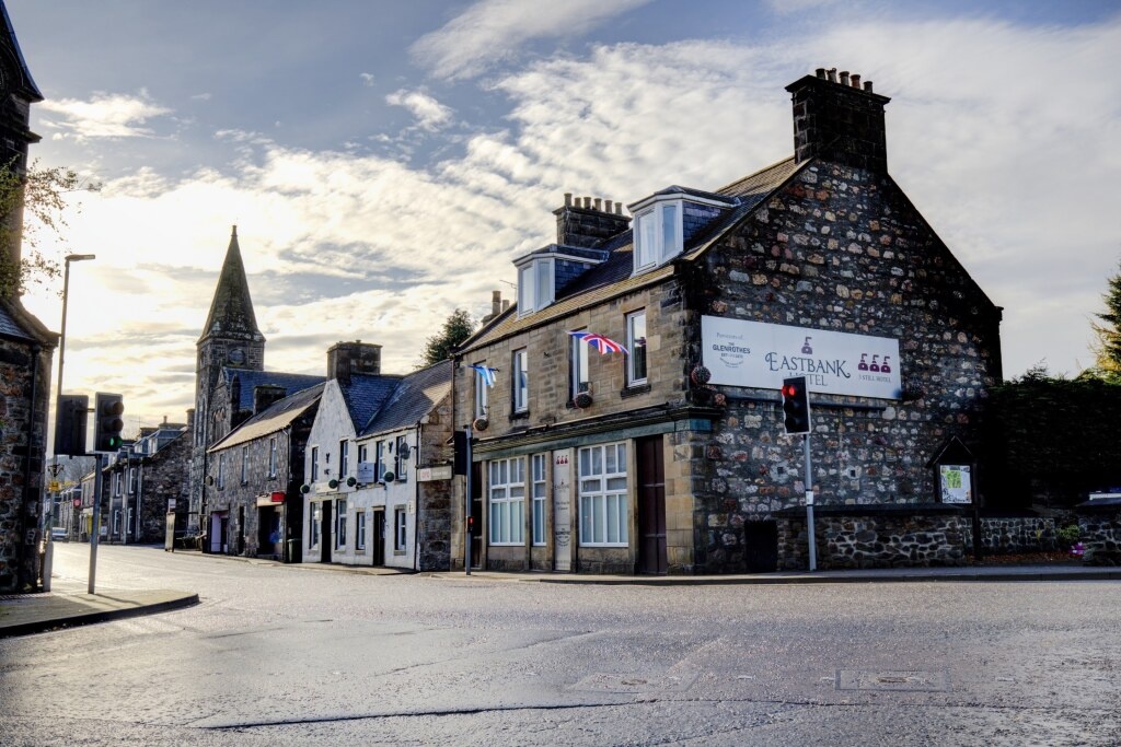 Eastbank Hotel 