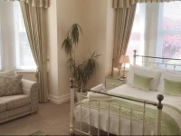 Number 10 Self Catering 