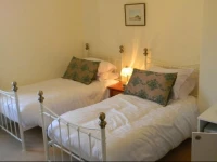 Ugiebrae House BB 