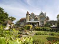The Broadway Park Hotel 