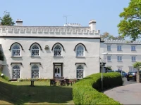 Royal Glen Hotel 