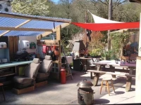 Edens Yard Backpackers 