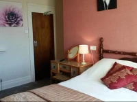 Highfield Guesthouse 
