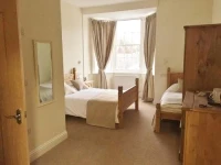 Three Crowns Guest House 