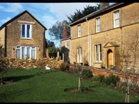 The Square House 4*