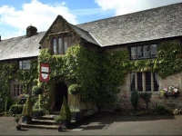 The Oxenham Arms Hotel & Restaurant 