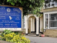 Olivers Lodge Hotel 