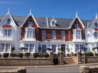 Runnymede Court Hotel 