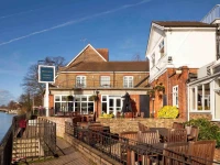 Mercure London Staines-upon-Thames Hotel 