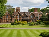 Macdonald Alveston Manor Hotel 