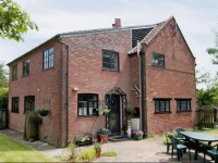 Field Cottage 