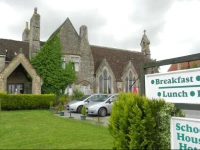 School House Hotel & Restaurant 