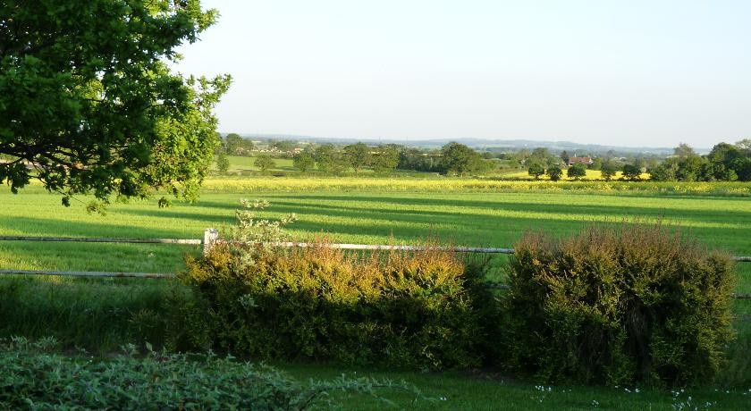 West Ridge Bed And Breakfast 