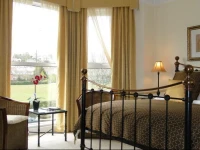 Avenue Park Guest House 
