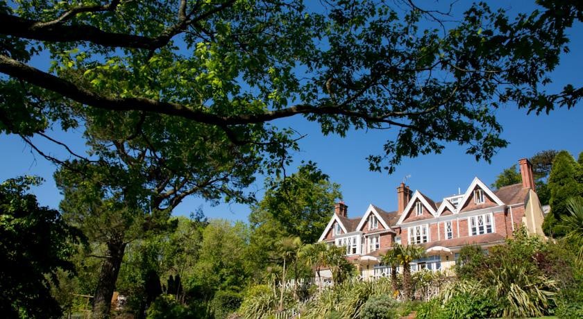 Orestone Manor Hotel 