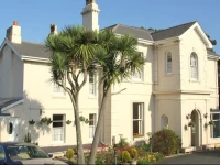 The Muntham Apartments 