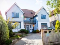 Birch House Bed & Breakfast 