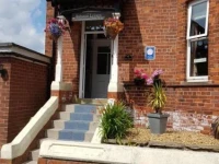 Autumn Leaves Guest House 