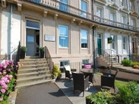 Crescent Garden House 