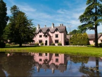 Ramada Resort Cwrt Bleddyn Hotel & Spa 