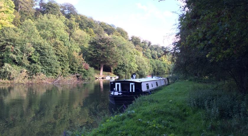 The Ws Hotel Barge 