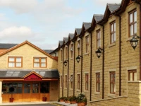 Red Hall Hotel 