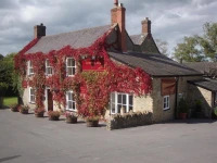Hunters Lodge Inn 