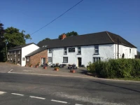 The Thelbridge Cross Inn 