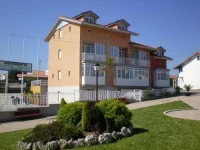 Apartamentos BaГ±ugues 