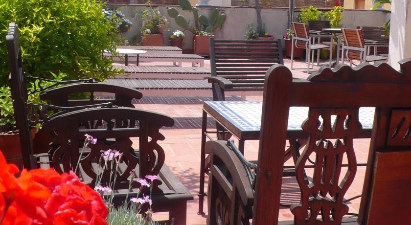 Apartamentos El Pintor 