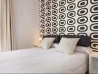GIR80 Apartments 