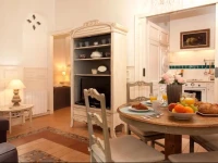 Gracia Next Door 