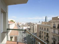 Sant Jordi Pisos - Consell de Cent 