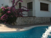Casa De Vacaciones "CAL VIVES" 