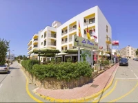 Hostal La Perla 