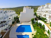 Coast Golf Apartments 