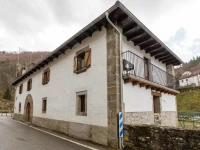 Alojamientos Rurales Apezarena 