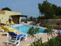 Sunny Villa - MontyВґs 