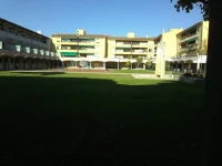 Livingirona Apartments 