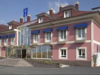 Hotel Villa de GijГіn 