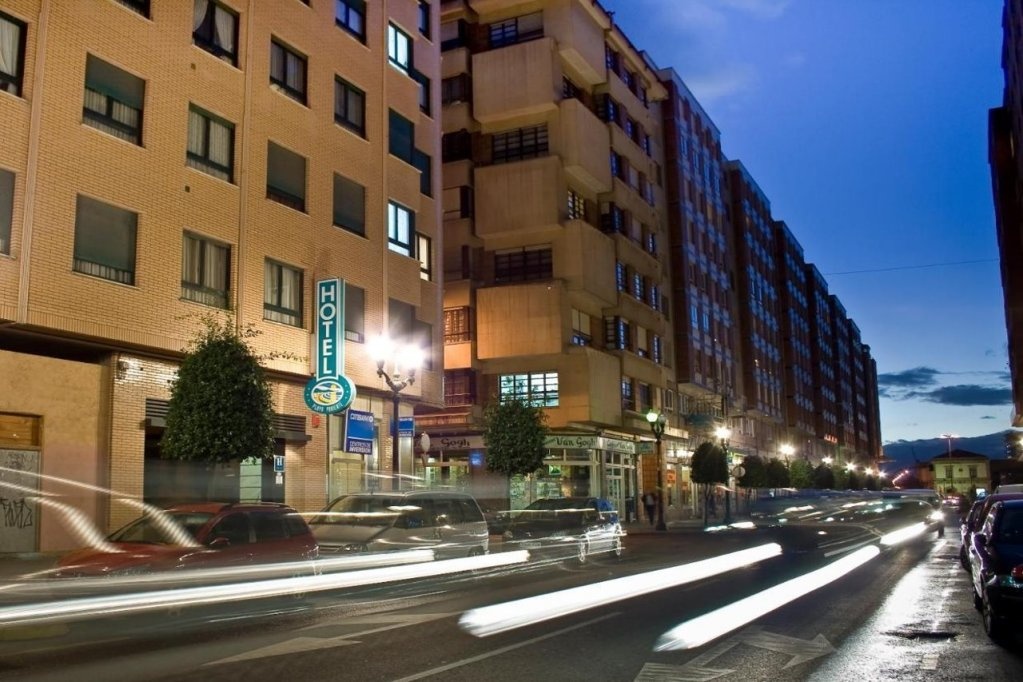 Hotel Playa Poniente 2*