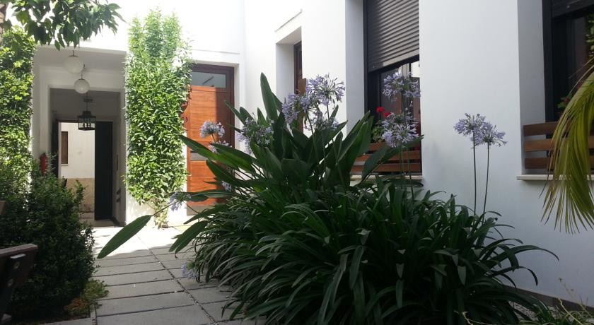 Apartamentos Patio de Viana 