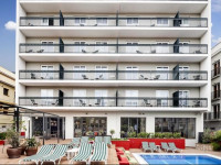 Aqua Hotel Bertran Park