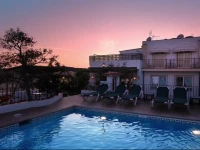 Hotel Ninays 